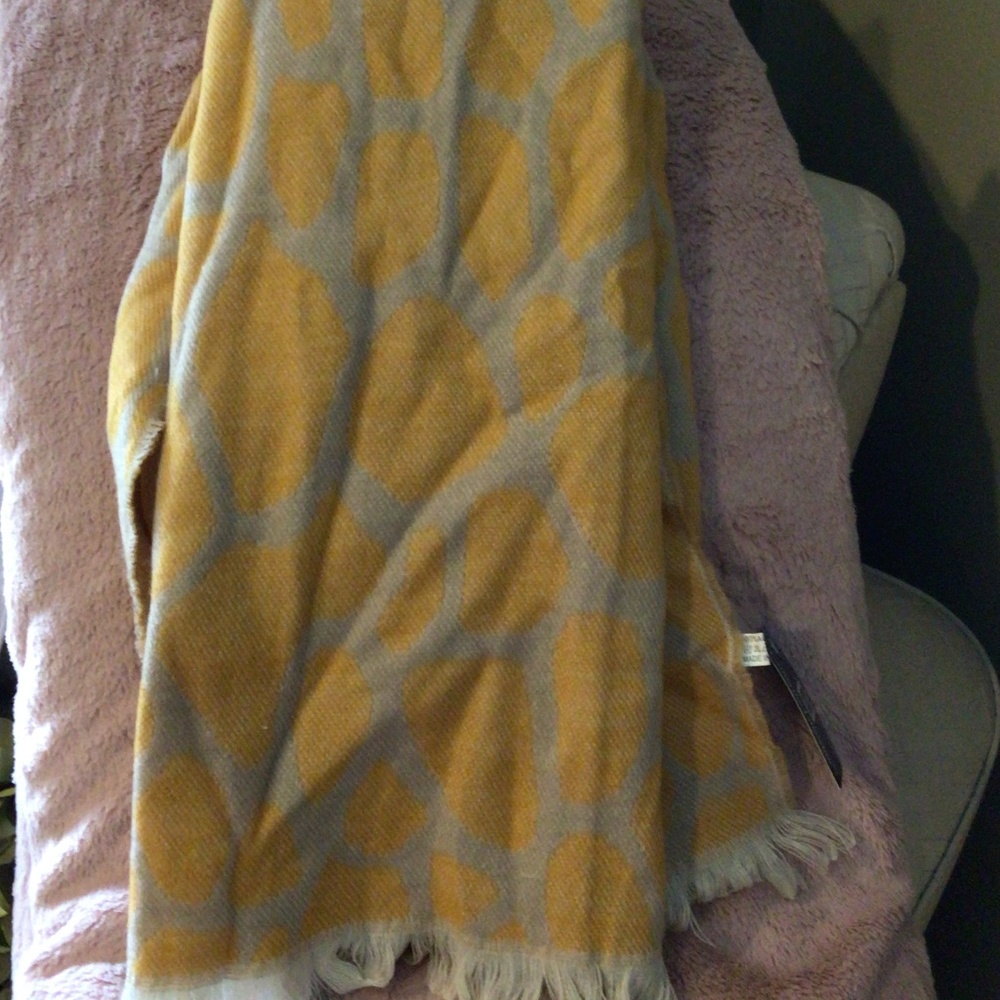 Catherine Lillywhite’s scarf